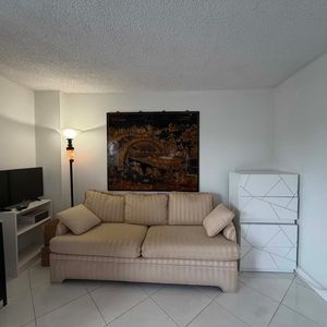 1731 SE 15th St APT 411