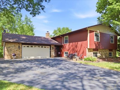 15873 Hayes Trail Ct