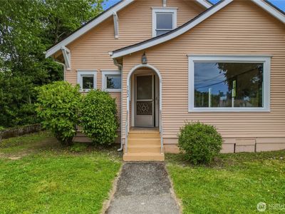 102 Perry Street NW