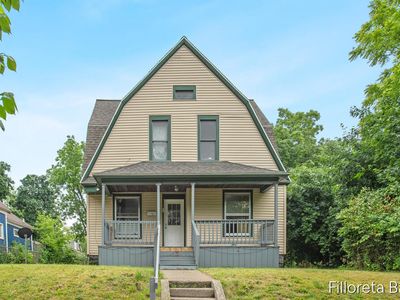 714 Adams St SE