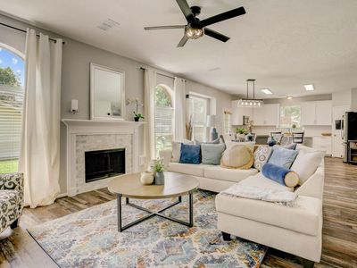 7302 Moon Beam Cir