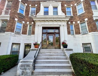 1669 Commonwealth Ave APT 3