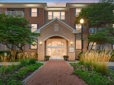 2671 Stone Cir UNIT 208