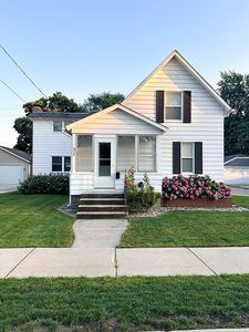 32 W McKinley Ave