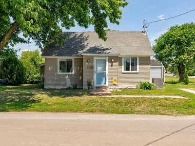 325 E Center St