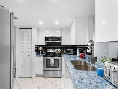 9 Willowbrook Ln APT 203