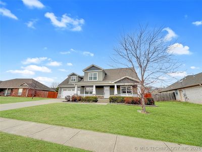 3722 Lexington Ave