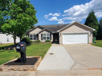 216 Montauk Dr