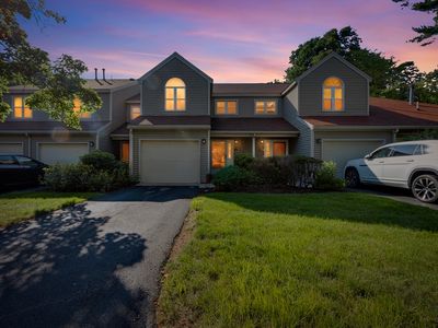 8 Woodcrest Dr #8