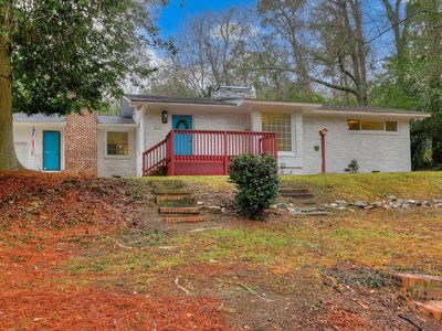 909 Valley Rd