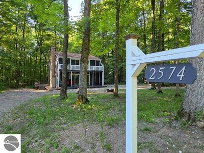 2574 Banhof Ln