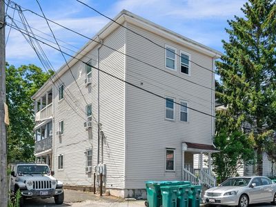 9 S Elm St