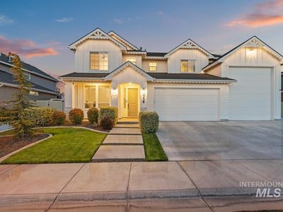 3338 N Whirlwind Ave