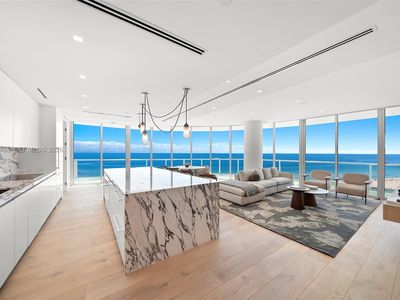 100 S Pointe Dr APT 1206