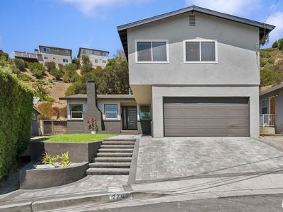 2761 Lompoc St
