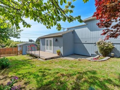 3504 Dakota St