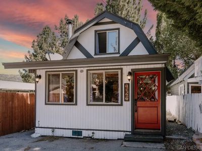 1027 W Country Club Blvd