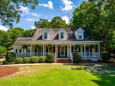 212 Farmington Ct
