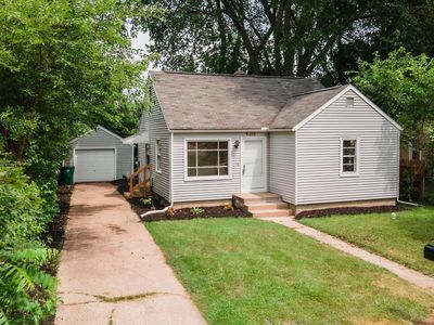 1602 W Mount Hope Ave