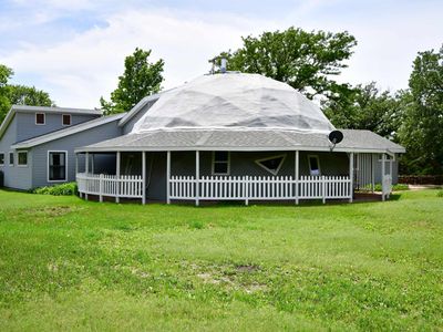 1049 4th Ave