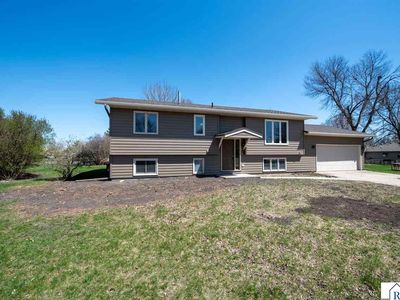 105 Chatsworth Dr