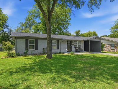 109 N Hickory Ave