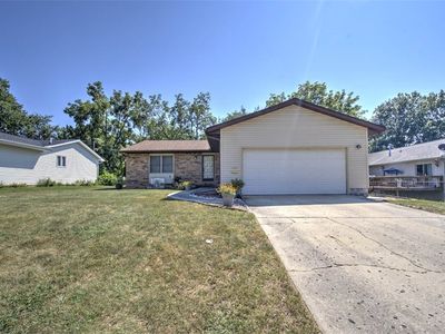 1551 W Pershing Rd