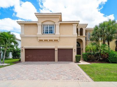 2239 Ridgewood Circle