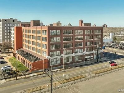 4100 Forest Park Ave APT 506