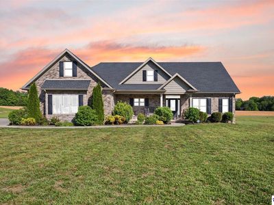 200 Three Wood Ln