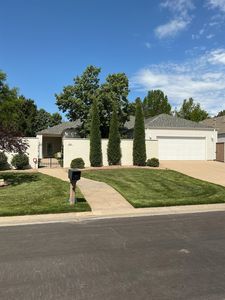 805 N Woodridge Dr
