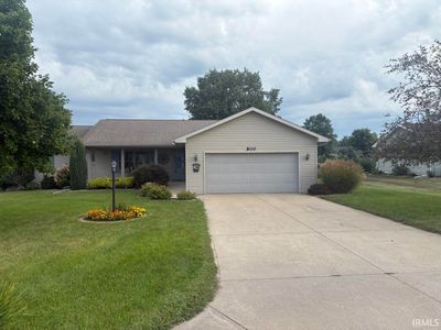 800 E Country Ln