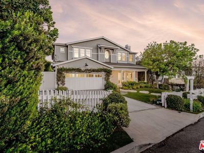 1014 El Medio Ave