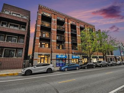 2222 W Belmont Ave Unit 202