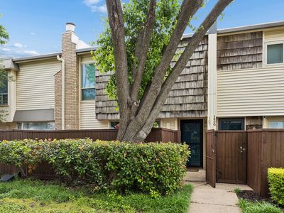 2702 Douglas Ave #127