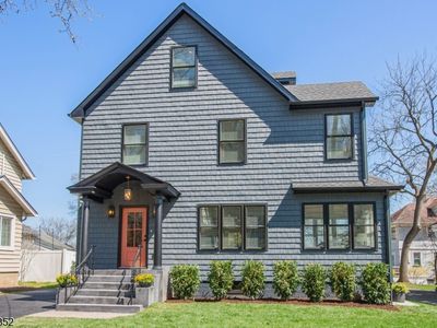 129 Essex Ave