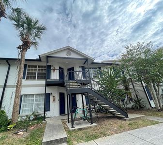 3651 N Goldenrod Rd APT B-206