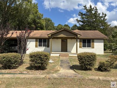 Property at 554 N Pecan St, Nash, TX