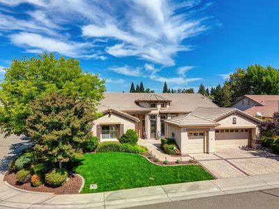 1890 Creekcrest Ln