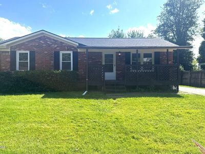 Property at 1814 Oakwood Dr, Shelbyville, KY