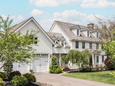 254 Hardscrabble Ln