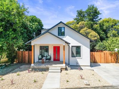 112 Donner Ave