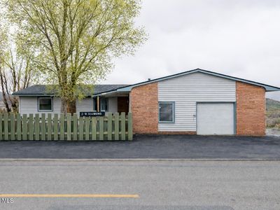 2 West Diamond Avenue