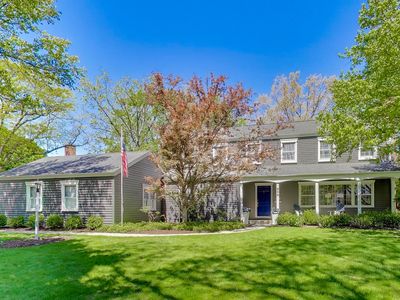 858 Woodbine Ln
