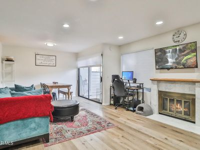 6542 Twin Circle Ln UNIT 4