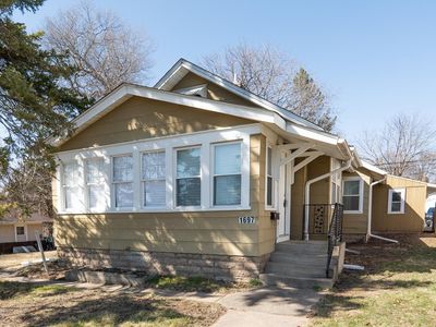 1697 Minnehaha Ave E