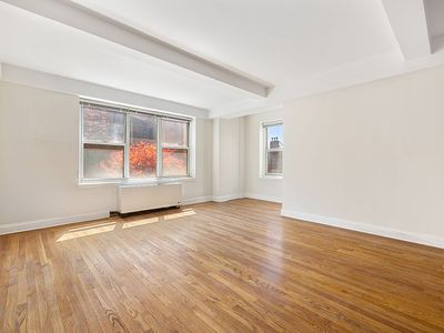 424 E 52nd St APT 12A