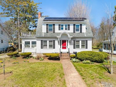 61 Oak St