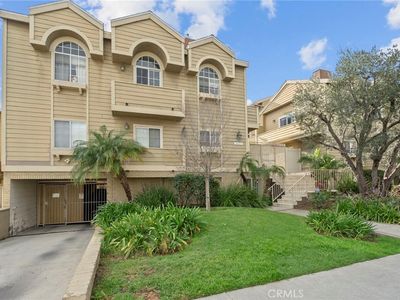 3651 S Jasmine Ave #209