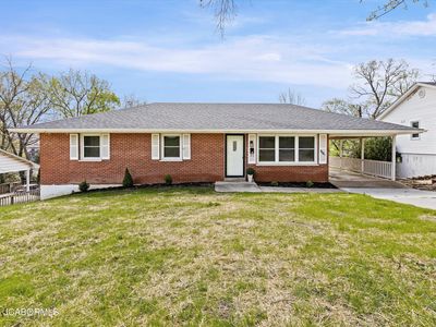 1911 Glenwood Dr